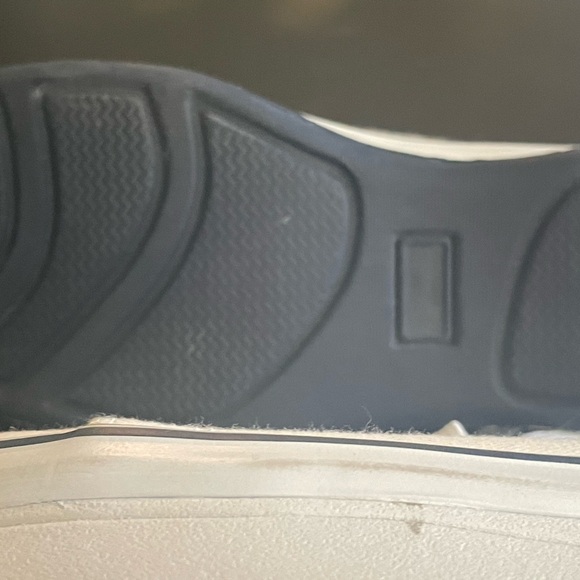 DOC’s Low Top Canvas Sneakers - Picture 6 of 9